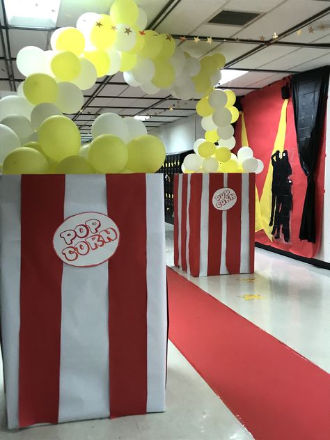 Homecoming class competition Movie Homecoming Theme, Hollywood Hallway Decorations, Homecoming Dance Themes High Schools, Spirit Week Hallway Decorations, Hoco Hallway Themes, Homecoming Ideas Theme, Homecoming Themes Dance, Hollywood Homecoming Theme, Homecoming Hallway Ideas