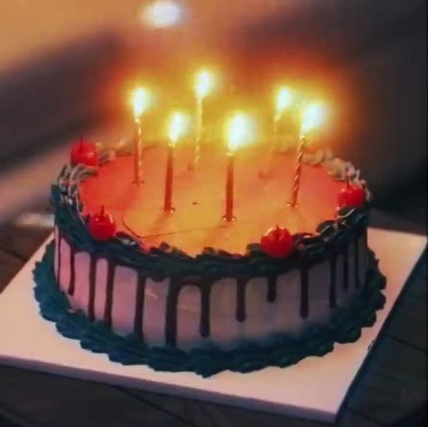 [ aesthetic enhypen lq icon drunk dazed mv ] Enhypen Themed Cake, Drunk Dazed Birthday Theme, Enhypen Cake Design, Drunk Dazed Aesthetic, Drunk Dazed Cake, Enhypen Cake Ideas, Drunk Dazed Enhypen, Enhypen Drunk Dazed, Cakes Pretty