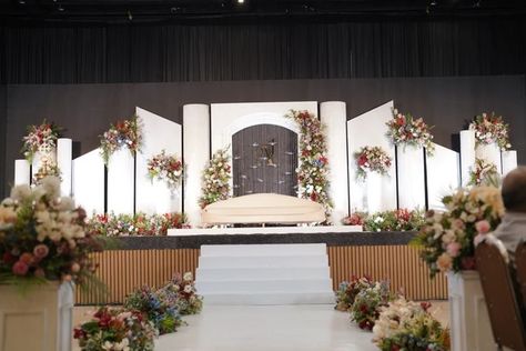 Kerala Christian Wedding Stage Design | Gallery Kerala Christian Wedding, Wedding Stage Design, Wedding Stage Decorations, Christian Wedding, Stage Decorations, Wedding Stage, Cover Letter For Resume, Stage Design, Design Gallery