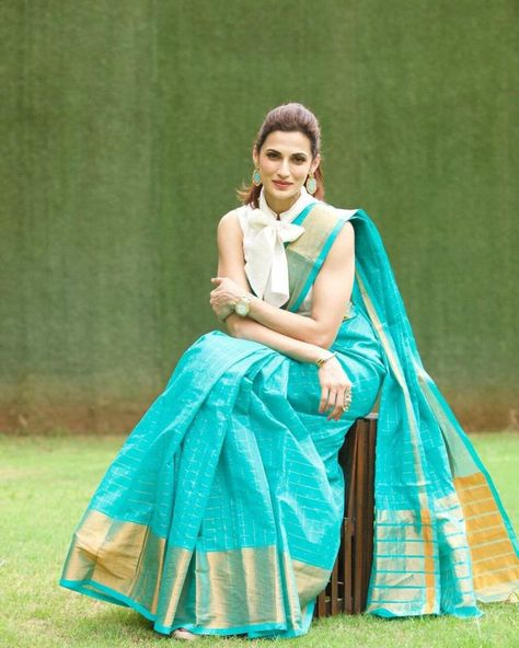 Shilpa Reddy in a turquoise blue saree by kankatala 2 Shilpa Reddy Saree, Blue Green Saree, Turquoise Blue Saree, Samvritha Sunil, Turquoise Saree, Shilpa Reddy, Tie Up Blouse, Zari Saree, Saree Designer