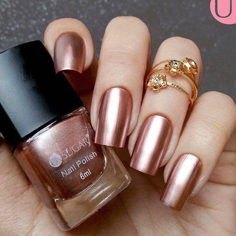 Bronze Nails Designs Rose Gold, Rose Gold Nail Ideas, Bronze Nails Designs, Metallic Nail Colors, Metallic Nails Design, Rose Gold Nails Design, Nail Paint Shades, Metallic Nail, Metallic Nail Polish