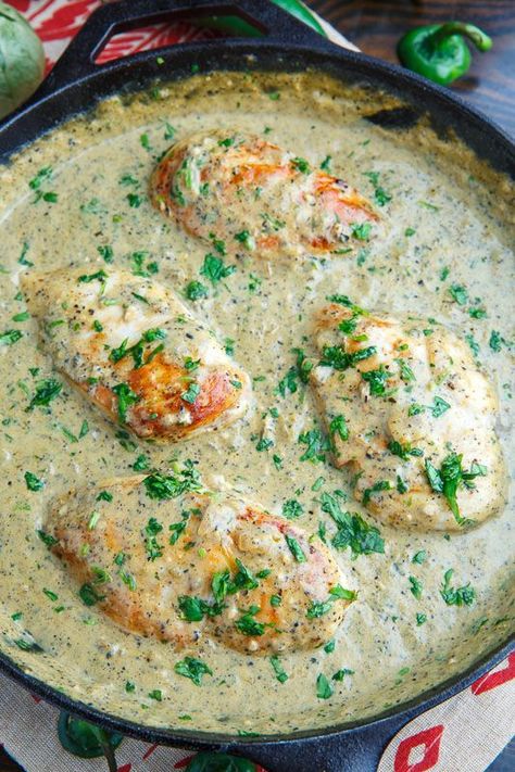 Creamy Salsa Verde Skillet Chicken Creamy Salsa Verde, Tomatillo Recipes, Creamy Salsa, Closet Cooking, Chicken Skillet Recipes, Recipe Chicken, Skillet Chicken, Salsa Verde, Poultry Recipes