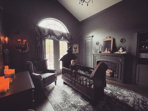 Victorian Playroom, Goth Nursery Ideas, Goth Nursery, Gothic Baby Nursery, Reby Hardy, Moody Nursery, 60s Bedroom, Gothic Nursery, Victorian Gothic Home Decor