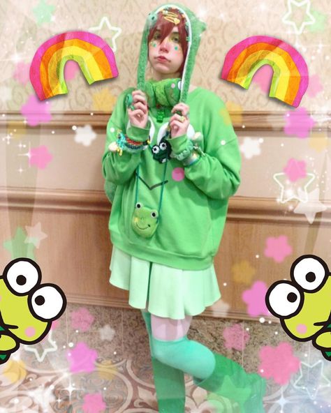 Froggy Outfit Aesthetic, Frog Outfit Aesthetic, Keroppi Cosplay, Keroppi Clothes, Keroppi Outfit, Froggy Outfit, Froggy Aesthetic, Sanrio Fits, Frog Outfits