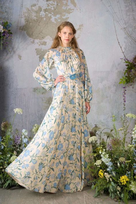 Party Wear Evening Gowns, Floral Hijab, Flower Print Long Dress, Dress Motif, Print Long Dress, Luisa Beccaria, Resort 2020, Long Evening Gowns, 2020 Fashion