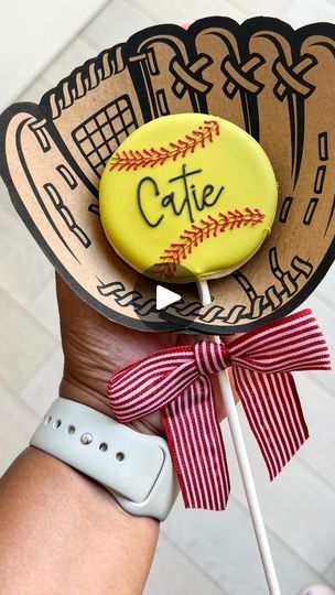 30K views · 3.4K reactions | Cutest softball 🥎 cookie lollipops for my daughter’s team🤍🤍 printable glove and idea from @popsicleblog 
Royal icing and cookie recipe linked on my bio 🤍
.
.
.
.

#losangelesbakery #softballcookies #baseballcookies #lollipopcookies #cookiesticks | Hellen | prodbycpkshawn · Pop like this Pt. 2 (Slowed) Cookie Lollipops, Softball Treats, Softball Cookies, Lollipop Cookies, Sports Cookies, Baseball Cookies, Cookie Sticks, Cricut Hacks, Royal Iced Cookies