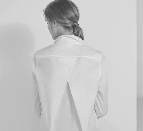 Tiffany Hill Studio | SS 2024 Fashion Trends | UK Detail Couture, Classic White Shirt, White Shirts Women, Moda Chic, Clothing Details, Spring Shirts, White Shirts, Chic Woman, Fashion Details