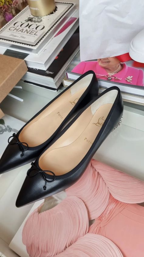 Christian Louboutin Flats, Louboutin Flats, Chanel Ballet Flats, Flat Shoes, Ballet Flats, Christian Louboutin, Shoes Flats, Fashion Shoes, Ballet