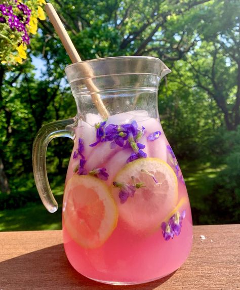 Healthy Teas, Pretty Drinks, Lemonade Recipes, Pink Lemonade, Food Obsession, Pretty Food, Cute Food, Summer Drinks, Yummy Drinks