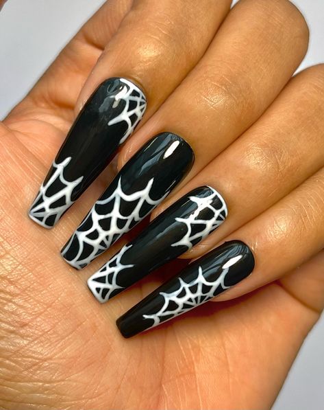 Black Base Halloween Nails, Nails Inspiration Halloween, Mum Nails, Cute Nails Simple, Ongles Halloween, Spider Web Nails, Web Nails, Halloween Nail Ideas, Black Halloween Nails