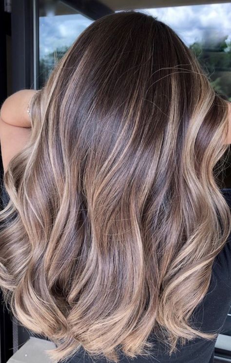 Merlot Hair, Balayage Dark, Wedding Hair Colors, Fall Hair Color Trends, Color Balayage, Hair Color Crazy, Fall Hair Color For Brunettes, Winter Hair Color, Balayage Brunette