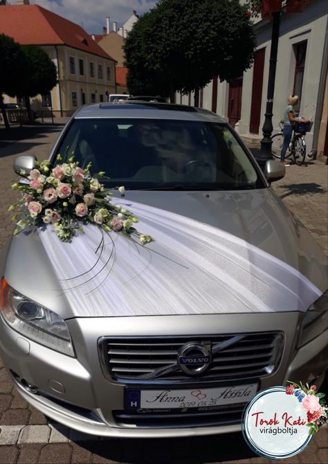 Wedding Cars Decoration Ideas, Wedding Car Deco Simple, Bridal Car Decoration Ideas, Car Decorations For Wedding, Wedding Car Decor, Bridal Room Decor, Wedding Car Deco, Just Married Car, Wedding Flowers Sunflowers