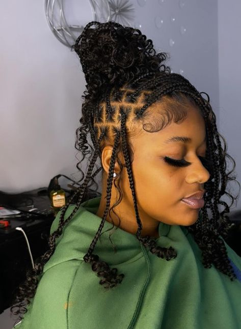 Bun With Boho Braids, Knotless Braids Swoop Bun, Swoop Bun Box Braids Tutorial, How To Do A Swoop Bun With Braids, Boho Knotless Braids Bow Style, Small Box Braids Hairstyles, Boho Braid, Knotless Braid, Style Braids