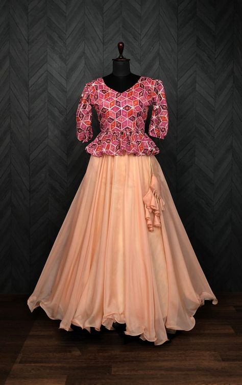 Peplum Crop Top Lehenga, Crop Top Lehenga Blouse Designs, Kota Lehenga, Peplum Lehenga, Top With Lehenga, Crop Top Lehenga, Big Rangoli, Half Saree Lehenga, Peplum Crop Top