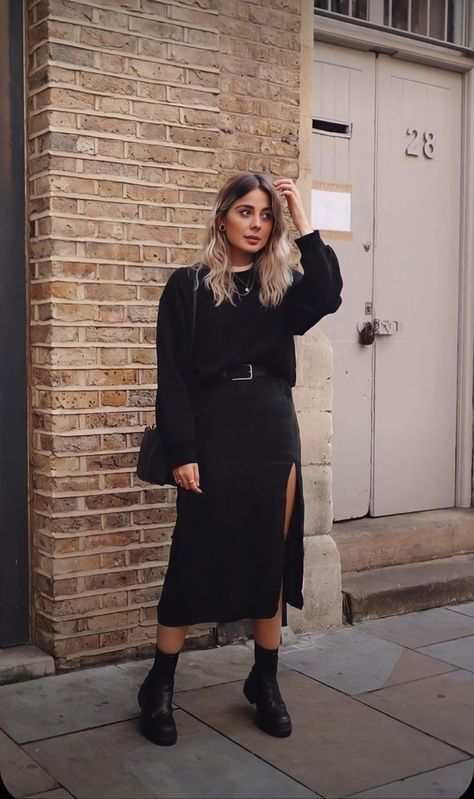 Edgy Midi Dress Outfit, Monochrome Looks Outfit, Black Knit Maxi Dress Outfit, Sweater Over Long Dress Outfit, Thick Middle Outfits, Black Maxi Skirt Outfit Ideas Winter, Grunge Fall Photoshoot, Black Maxi Dress Fall Outfit, Dark And Moody Outfits