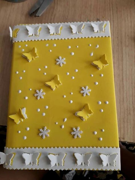 Folder Decoration, Folder Cover Design, File Cover, File Decoration Ideas, Folder Cover, Paper Flower Patterns, Fabric Book Covers, Book Cover Diy, Notebook Cover Design