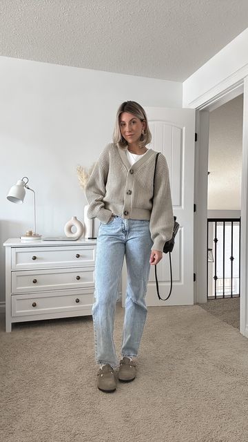 Work Outfits Aritzia, Womens Clogs Outfit, Carlson Clog Outfit, Mom Jeans And Clogs Outfit, Jeans Cardigan Outfit Fall, Gray Clogs Outfit, Cute Work Outfits Jeans, Cream Button Up Sweater Outfits, Womens Clog Outfits