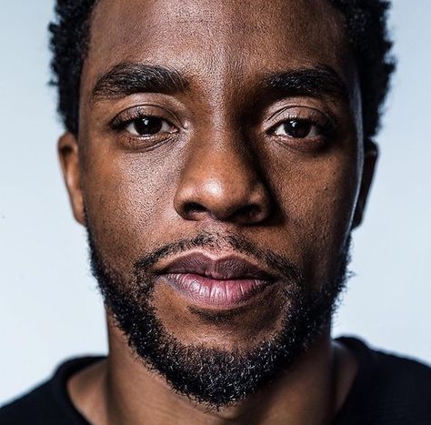 Chadwick Boseman Patchy Beard Styles, Black Panther Chadwick Boseman, Chocolate Men, Black Actors, Wakanda Forever, Chadwick Boseman, The Best Films, Black Panther Marvel, Celebrity Portraits