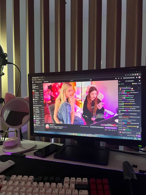 Streamer Aesthetic Wallpaper, Famous Streamer Aesthetic, Streaming Aesthetic, Streamer Aesthetic, Manifesting Vision Board, Streamer Dr, Streaming Setup, A Aesthetic, Office Games