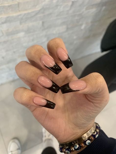 Current Mail Trends 2023, Cute Nails Acrylic Coffin Black, Black French Tip Acrylic Nails Coffin, Black Tip Nails Long, Coffin Black Tip Nails, French Nails Ideas Black, Nails Black And Beige, Black Nails Acrylic French Tips, Nail Inspo Coffin Black