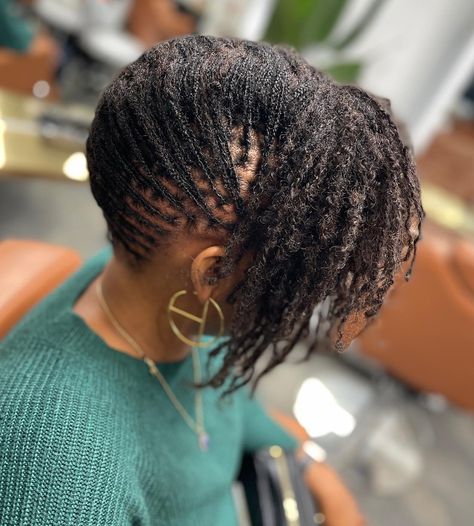 Sisterlocks Mohawk Updo with Bangs Updo Micro Locs, Mohawk Micro Locs, Mohawk Sister Locs, Updos For Sisterlocks, Black Hair Mohawk Braid Styles, Sisterlocks Mohawk, Sisterloc Updo Styles, Updo Sisterlocks Locs Styles, Copper Microlocs