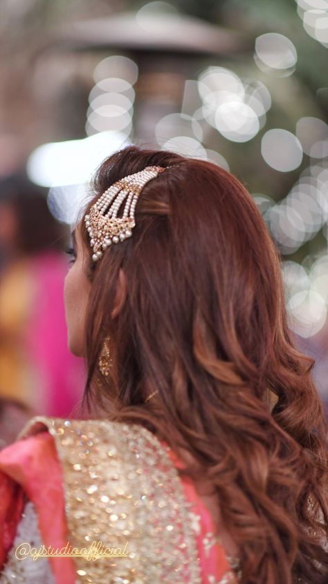 Side Jhumar Hairstyle, Hairstyle With Pasa, Jhoomer Hairstyle, Hairstyle On Gharara, Hairstyle With Jhumar, Jhumar Hairstyle, Hairstyle With Saree, Dp Pic, Lace Dress Design