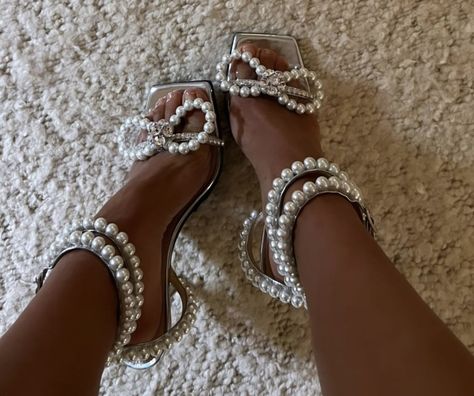 Old Hollywood Heels, Old Hollywood Shoes, Great Gatsby Shoes, Gatsby Heels, Aesthetic Footwear, Gatsby Shoes, Hollywood Heels, Pearl Sandals, Fashion Shoes Heels