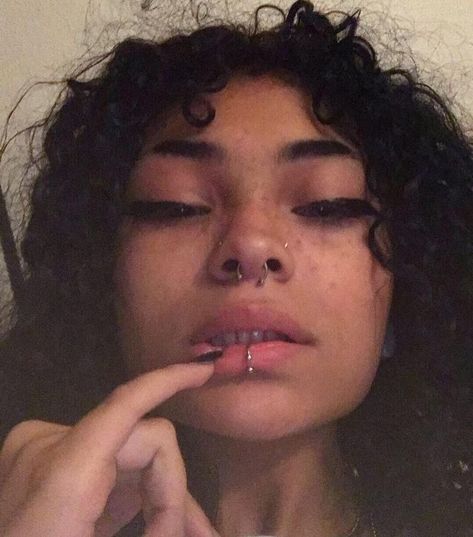 Spiderbite Piercings, Piercing Face, Double Nose Piercing, Frizzy Curly Hair, Septum Piercings, Face Piercings, Cool Piercings, Curly Updo, Nose Piercing Jewelry