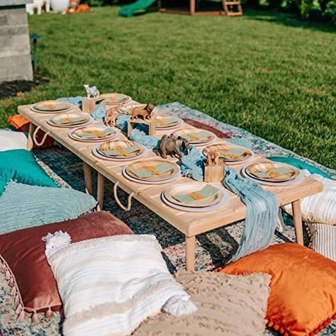 Diy Party Rentals, Picnic Business Ideas, Luxury Picnic Business, Garden Table Decor, Art Birthday Party Ideas, Boho Picnic Table, Backyard Bars, Beach Setup, Picnic Company