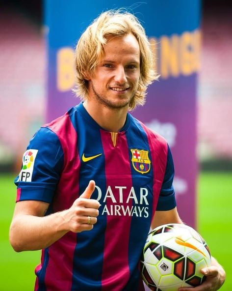 Ivan Rakitic, David Villa, Barcelona Futbol Club, Fc Barcelona, Croatia, Barcelona, Sports Jersey, Villa, Football