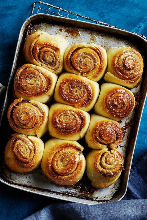 Cinnamon Scrolls Recipe, Cinnamon Swirls, Cinnamon Scrolls Easy, Thermomix Cinnamon Scrolls, Cinnamon Bun Flavours, Scrolls Recipe, Cinnamon Scrolls, Afternoon Tea Cakes, Homemade Dough