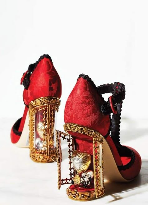 Irregular Shoes, Unusual Shoes, Descendants Dr, Hoco Inspo, Lizzie Hearts, Shoe Makeover, Fairy Shoes, Funky Shoes, Crystal Shoes