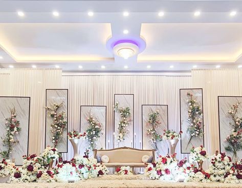 Nikah Decor, Wedding Stage Decorations, June Wedding, Stage Decorations, Wedding Stage, Wedding Things, D Day, Wedding Decoration, Wedding Decor