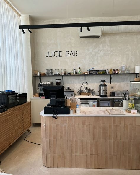 Today's brunch 🩵 Yoga Studio And Juice Bar, Yoga Studio Coffee Bar, Spa Juice Bar, Smoothie Cafe Design, Juice Bar Design Interiors, Juice Bar Aesthetic, Gym Coffee Bar, Juice Bar Design Ideas, Aura Cafe