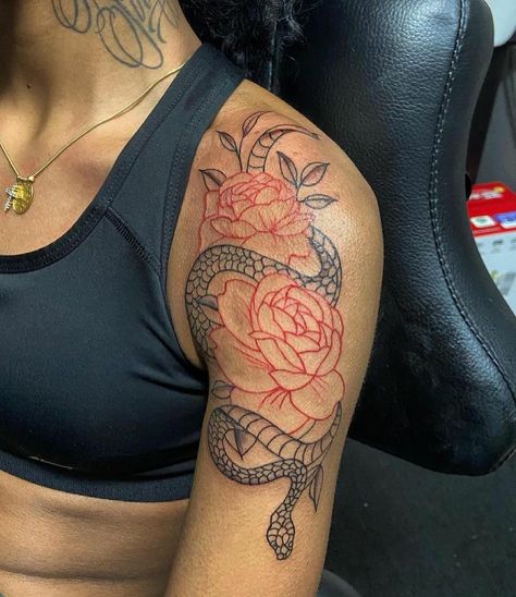 Blue Ink Tattoos, Floral Tattoo Shoulder, Basic Tattoos, Hand Tattoos For Girls, Cute Hand Tattoos, Tattoos For Women Half Sleeve, Black Girls With Tattoos, Hip Tattoos Women, Upper Arm Tattoos