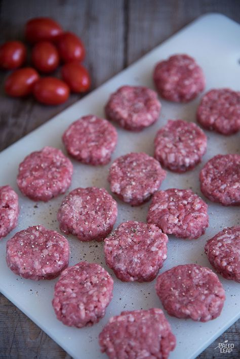 Hamburger Bites, Potluck Appetizers, Kid Friendly Appetizers, Party Finger Food, Easy Kid Friendly Dinners, Mini Hamburger, Burger Bites, Finger Foods For Kids, Mini Hamburgers