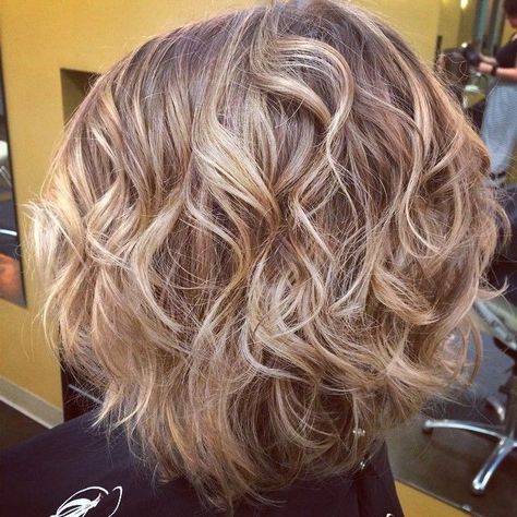 Savannah Crisley Hair, Savannah Crisley, Bobbed Hair, Textured Bob, Wavy Bob Hairstyles, Choppy Bob Hairstyles, Salon Business, Beautiful Hairstyles, Hair Affair