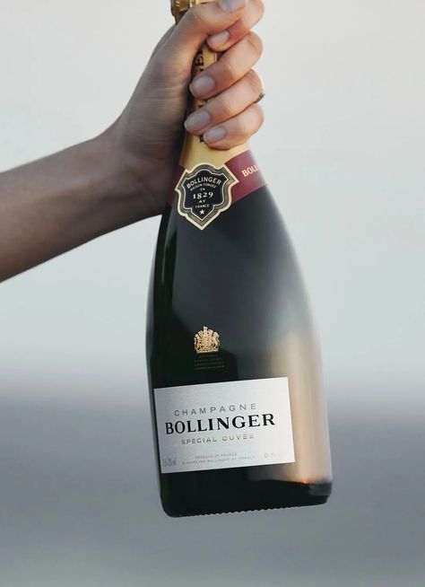 Special cuvée - Depth and subtlety | Champagne Bollinger Bollinger Champagne, Champagne Taste, Champagne Label, Cigars And Whiskey, Fine Wine, Cool Walls, Cigars, Wedding Cake, Whiskey