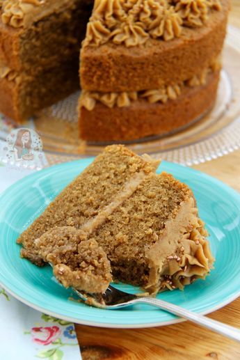 Coffee Flavoured Cake Recipes, Coffee Flavored Cake, Fluffy Coffee, Cake Flavours, Coffee And Walnut Cake, Coffee Cake Recipes Easy, Janes Patisserie, Coffee Buttercream, Pan Sin Gluten