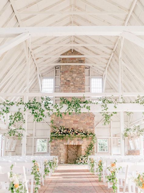 Top Wedding Venues in New Jersey | Looking far and wide for a wedding venue in NJ? We've got some stunning venue options for you in the Garden State! Everything from lush greenhouses and outdoor gardens to grand estates with ballrooms so beautiful it will make your heart beat faster. | Photo: Emily Wren #weddingDecorating Summer Wedding Venues, Ashford Estate, Early Fall Weddings, Airbnb Wedding, Wedding Ceremony Ideas, Wedding Reception Ideas, Unique Wedding Venues, Wedding Quotes, Salou