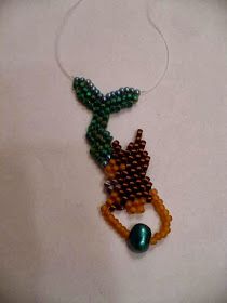 Beaded People, Enchanted Tree, Bead Animals, Seed Bead Projects, Beaded Mermaid, Collars Diy, Tree Collar, Mermaid Pattern, Seed Bead Patterns