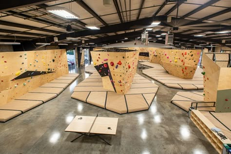 Bend — The Circuit Bouldering Gym Container Gym, Climbing Hall, Indoor Bouldering, Indoor Climbing Gym, Home Climbing Wall, Bouldering Gym, Rock Climbing Gym, Bouldering Wall, Safety Video