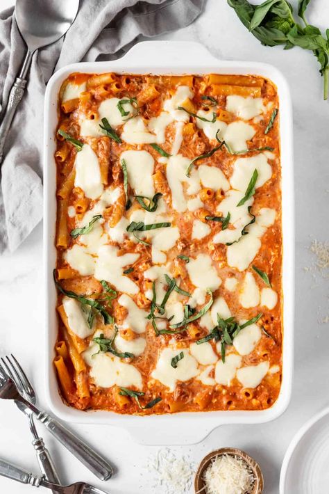 Bake Ziti, Recipe With Cottage Cheese, Fall Meal Prep, Recipe With Ricotta, Comfort Food Casserole, Autumn Meals, Baked Spaghetti Casserole, Easy Baked Ziti, Cooking With Karli