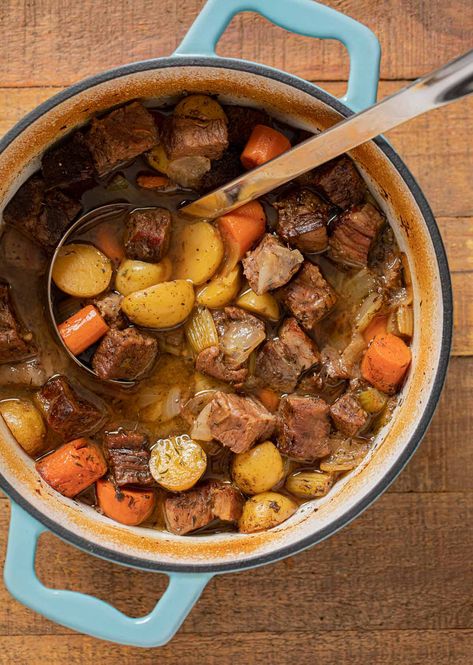 Roast Soup Recipes, Pot Roast Beef Stew, Pot Roast Soup, Pot Roast Stew, Roast Soup, Leftover Beef Stew, Leftover Roast Beef Recipes, Roast Beef And Potatoes, Leftover Pot Roast