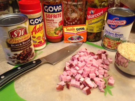 Rice And Beans Recipe Puerto Rican, Cuban Rice And Beans, Puerto Rican Beans, Red Beans N Rice Recipe, Rice And Beans Recipe, Puerto Rico Food, Black Beans And Rice, Black Bean Recipes, Boricua Recipes