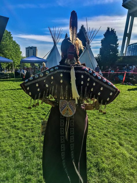 Winter School Outfits, Fancy Shawl Regalia, Powwow Outfits, Native American Teepee, Native American Dress, Powwow Regalia, Jingle Dress, Indian Beadwork, Walk In The Spirit