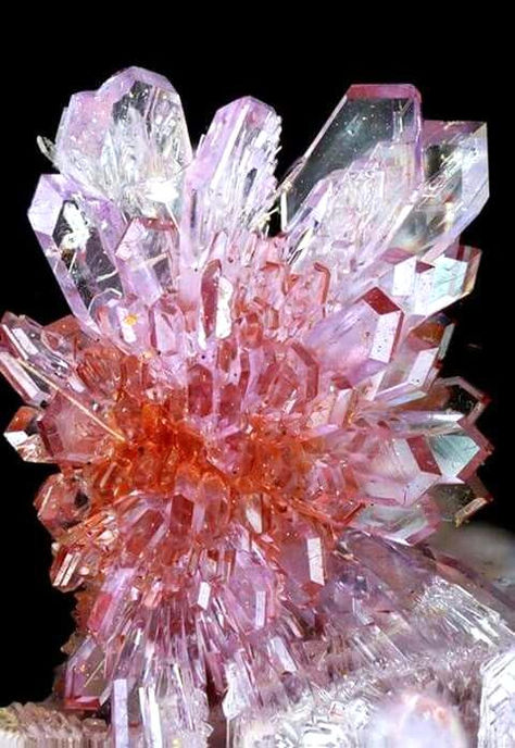 Crystal Aesthetic, Rock Minerals, Pretty Rocks, Crystal Magic, Beautiful Rocks, Mineral Stone, Minerals And Gemstones, Rocks And Gems, Gems And Minerals