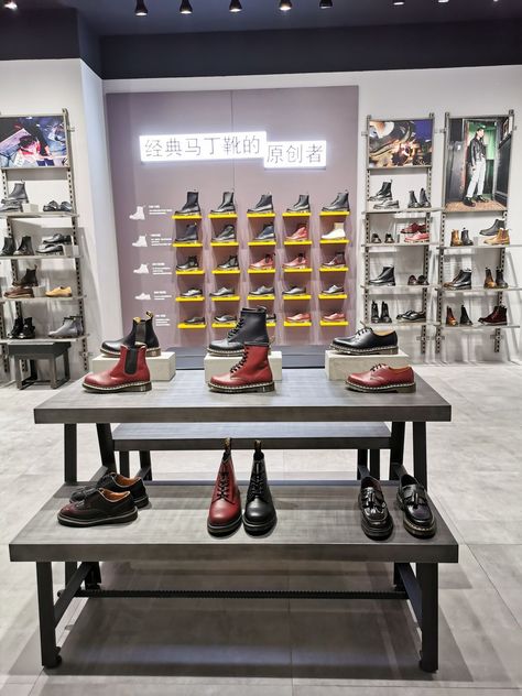 Dr.Martens footwear shoeswear brand Dr Martens Shop, Dr Martens Store, Shop Layout, Shoe Display, Store Fixtures, Shop Furniture, Shop Interior, Store Design, Dr. Martens