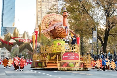 Luxury Travel Company Offering Front Row Seat To Macy's Thanksgiving Day Parade - TravelAwaits Macys Thanksgiving Day Parade, New York Thanksgiving, Macy's Day Parade, Macys Thanksgiving Parade, Macy’s Thanksgiving Day Parade, Macys Parade, Jordin Sparks, Thanksgiving Parade, Sean Paul