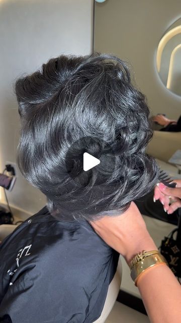 Kayla Simone on Instagram 70s Flipped Hair Black Women, Mid Back Sew In Weave, Sew In Hair Styles For Black Women, Silk Press For Black Women, Big Bouncy Curls Medium Hair, Beach Waves Black Hair, 90s Hair Black Women, Silk Press With Layers, Bombshell Curls Black Women